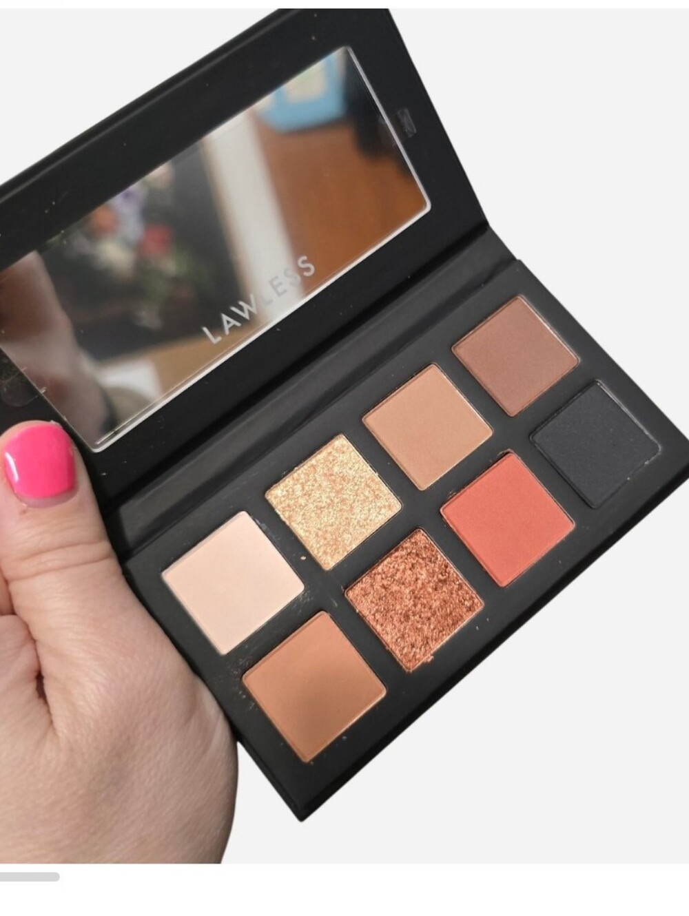 LAWLESS The Little One Talc-free Eyeshadow Pallet